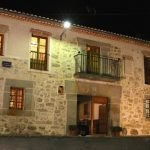 exterior la pavona casas rurales para grupos en Segovia
